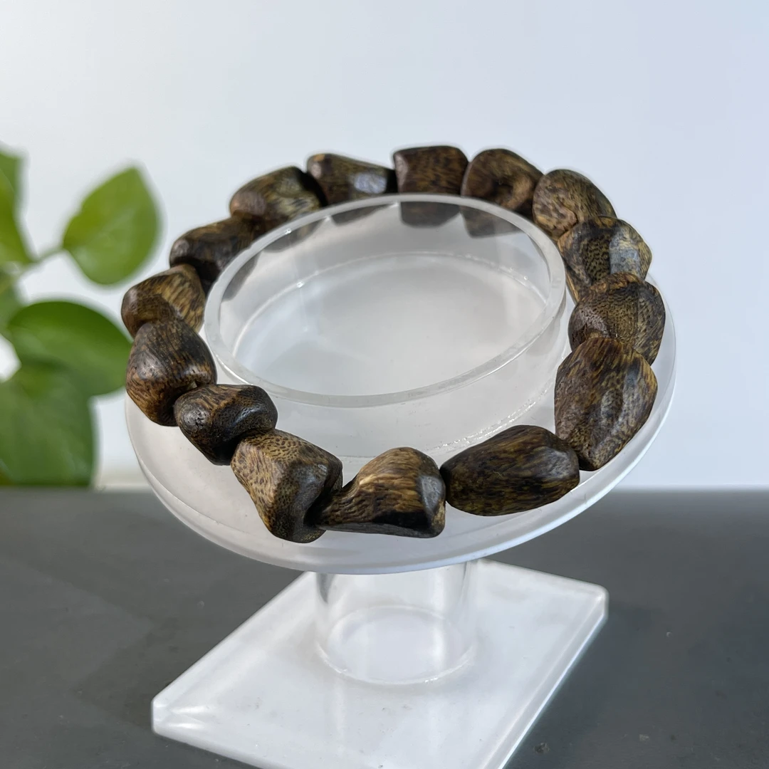 ZYCX-5371 海南棋楠随形单圈12.5g 约：14*12mm*15颗