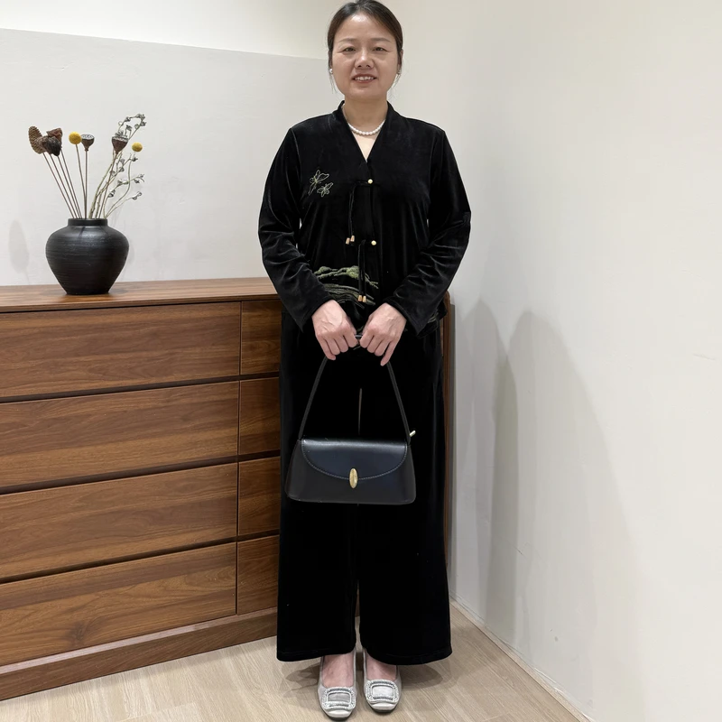 妈妈秋装新款气质外套中年女士针织开衫上衣中老年春秋毛呢子套装