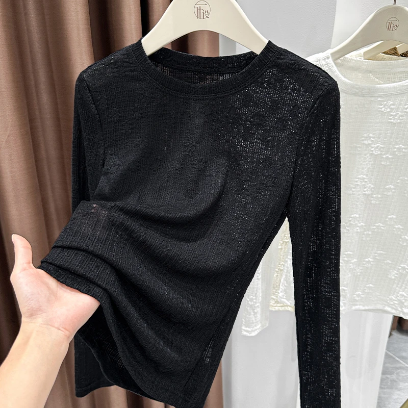 黑色高级感花朵竖条长袖T恤女2025秋季新款正肩显瘦内搭打底上衣