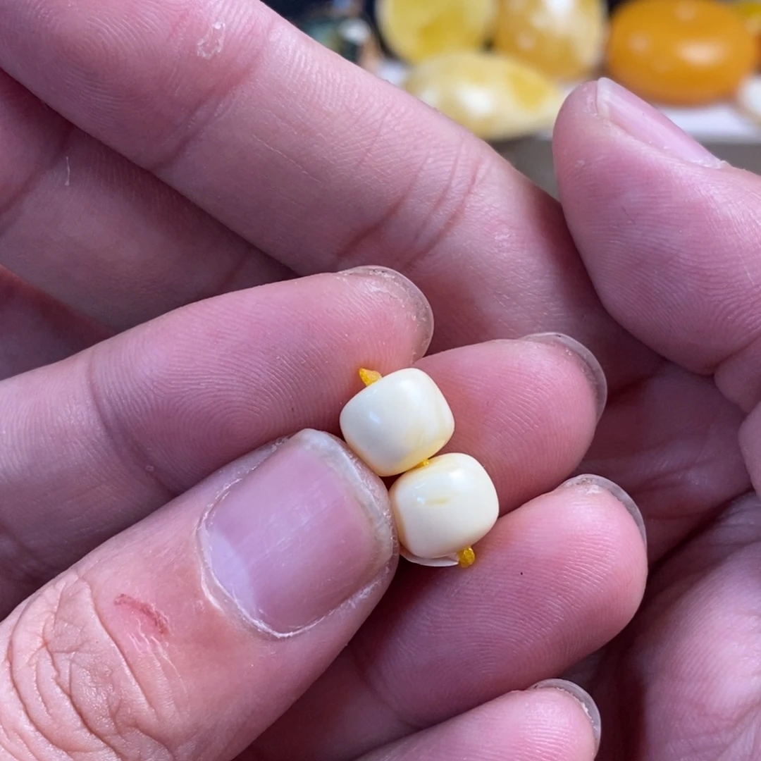 未镶嵌蜜蜡裸石9.5mm奶白蜡