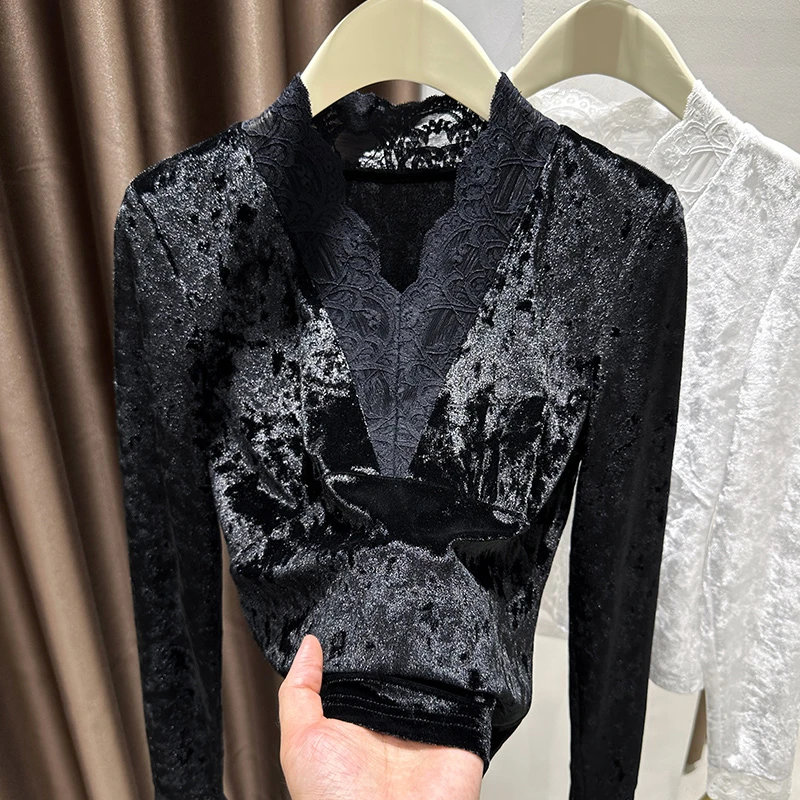 黑色丝绒蕾丝V领打底衫女内搭小衫2025春秋气质显瘦薄款洋气上衣