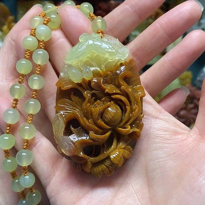 岫玉未镶嵌吊坠(赠链)