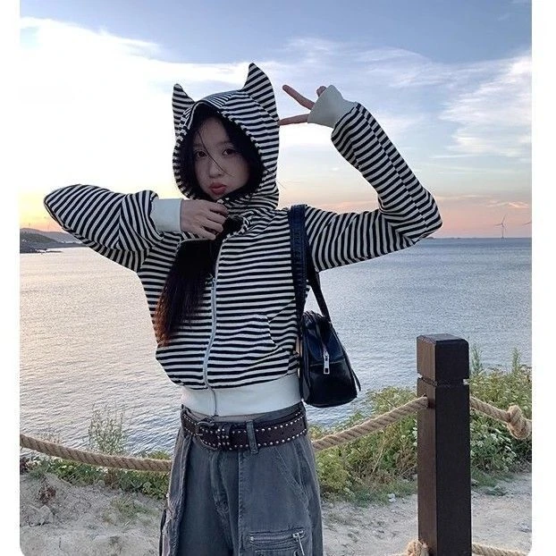 显瘦时尚休闲百搭韩版短款长袖条纹连帽开衫小恶魔韩系风女春秋新