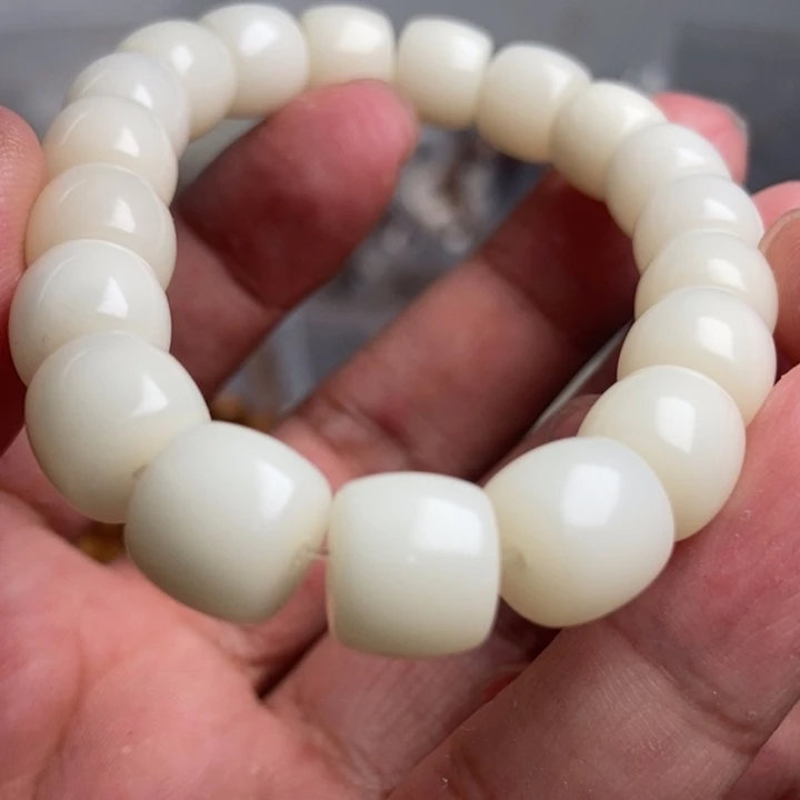 菩提根/象牙果吊坠今天的