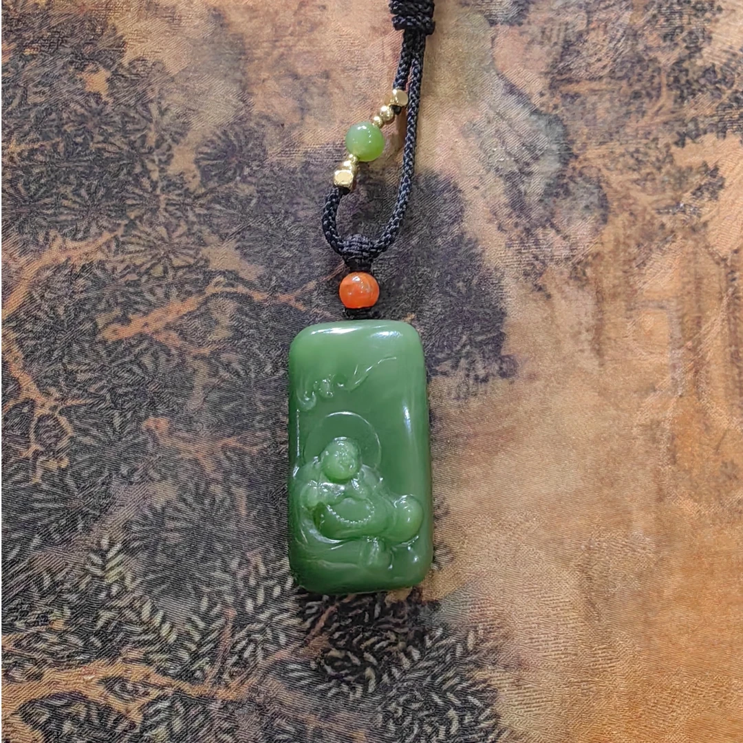和田玉气质百搭吊坠