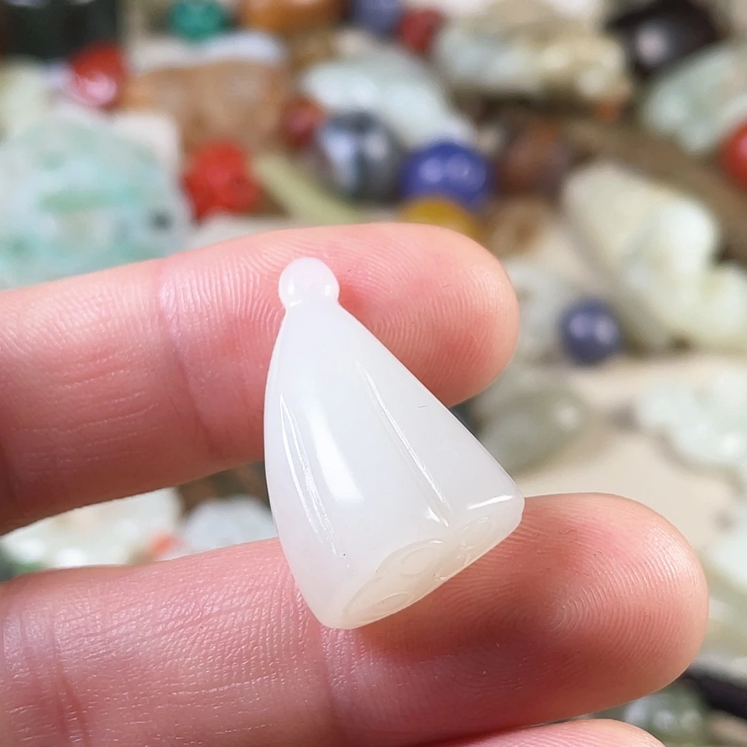 和田玉（糖玉）颈饰未镶嵌