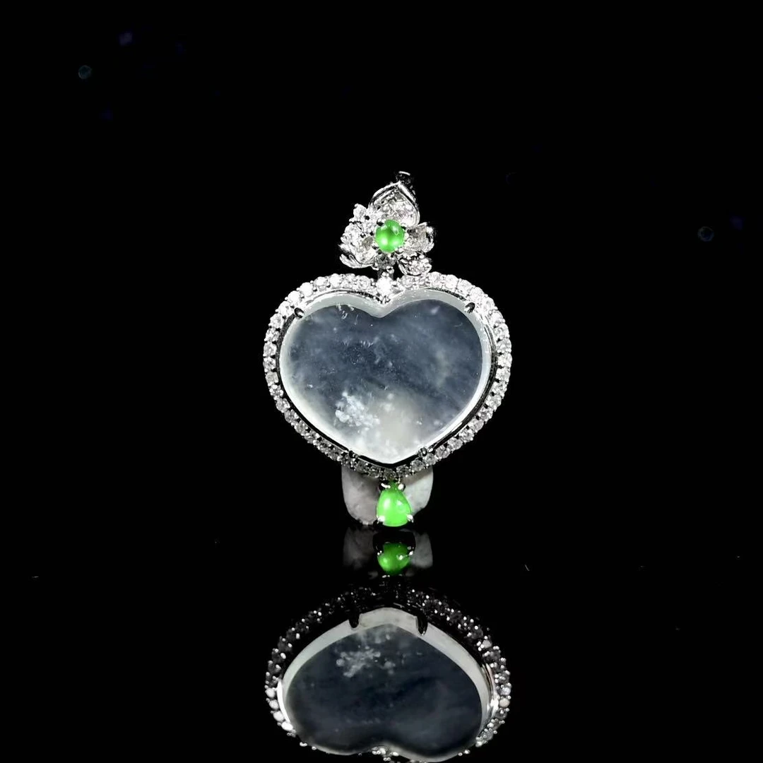 45天然缅甸翡翠A货18k白金冰胶爱心吊坠/1216046/拍卖