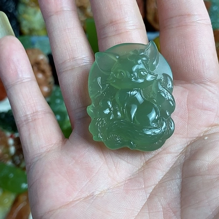 未镶嵌蛇纹石玉颈饰