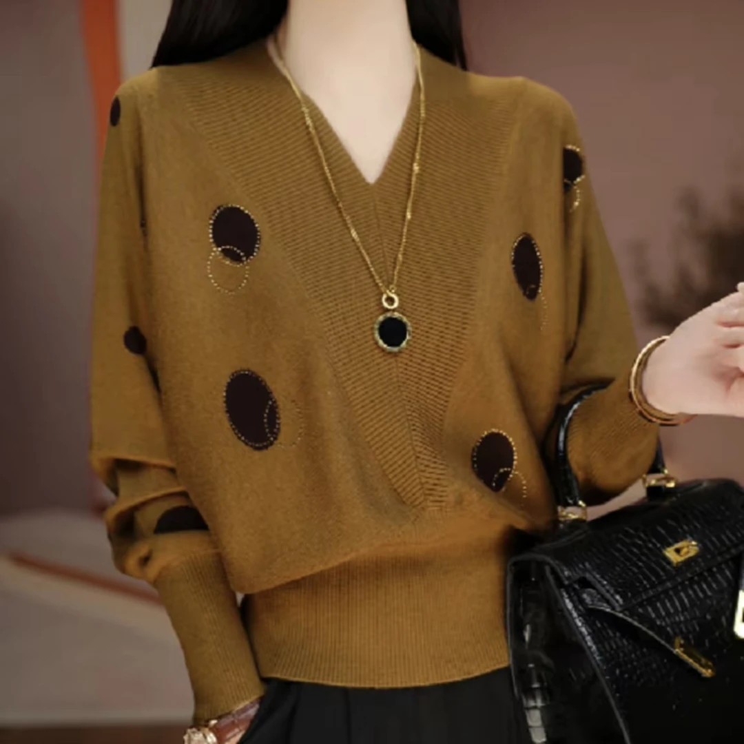 大码女装时尚新款套头中老年妈妈装内搭针织衫秋冬季长袖显瘦毛衣