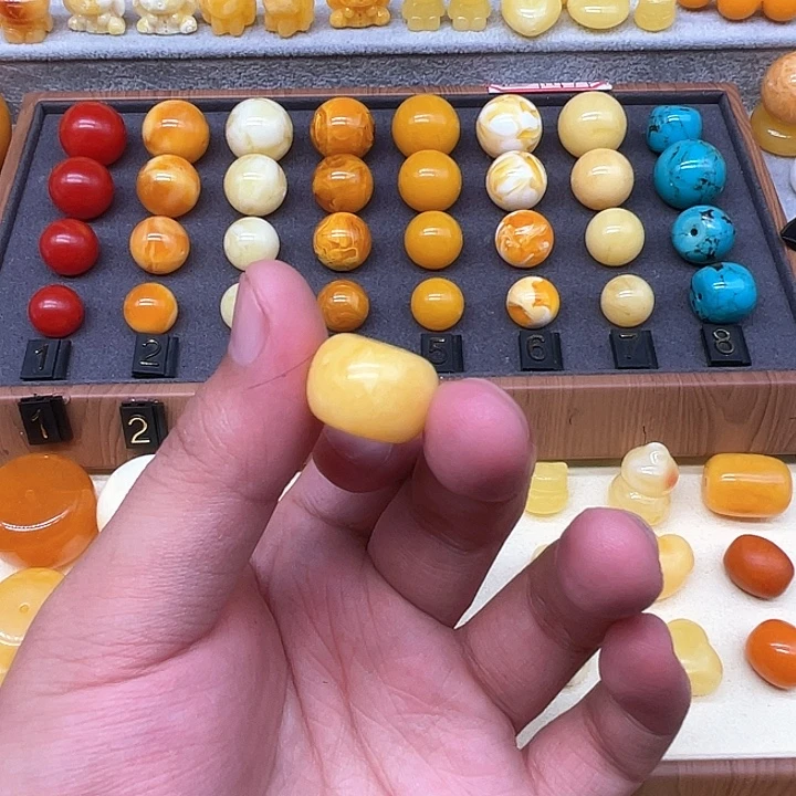 琥珀未镶嵌裸石俄黄饼子