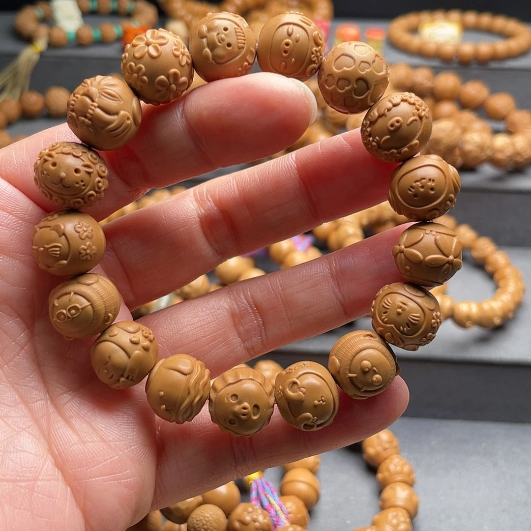 猴头核桃吊坠卡通多宝