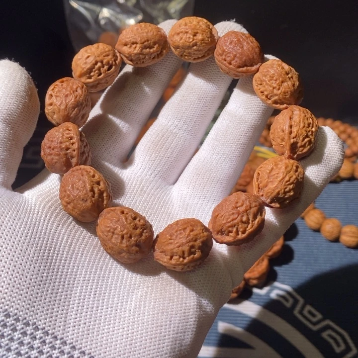 文玩核桃手串……52