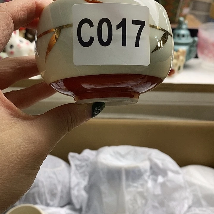 紫砂茶杯云我们都在努力地生活着呢