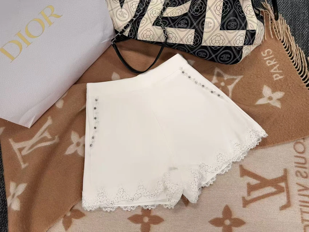 【雅乔定制】百搭钉珠钉钻蕾丝花边拼接白色休闲短裤DYJF-22031922