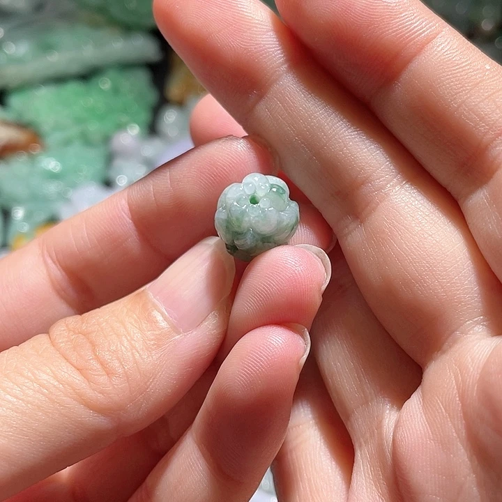 颈饰未镶嵌翡翠天