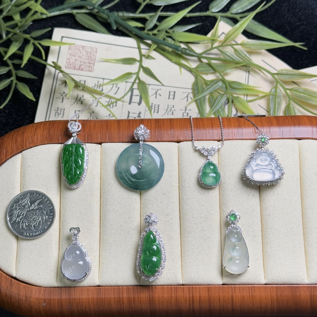 思懿珠宝   18K翡翠吊坠-16800-5-XMG-多样性发一