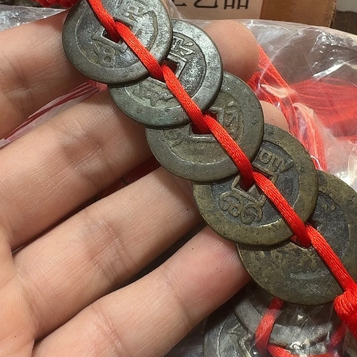 低***人铜现代工艺品花钱