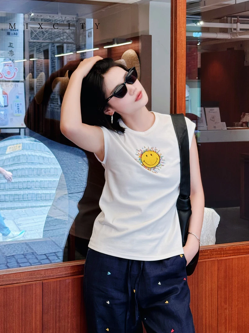 【亚楠本楠】笑脸背心◆设计感全手缝钉珠笑脸刺绣减龄无袖背心7289