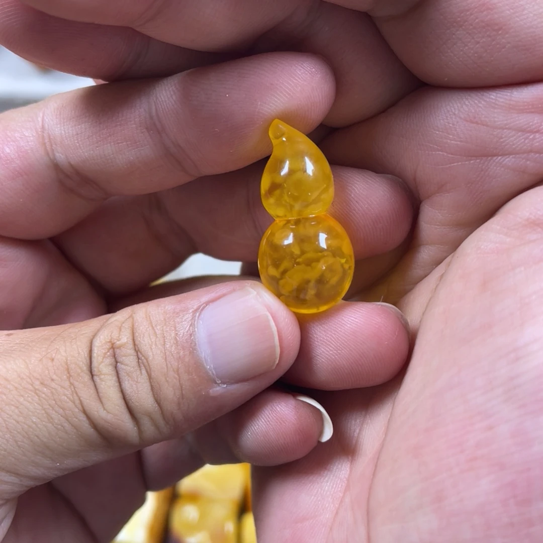 裸石蜜蜡未镶嵌葫芦