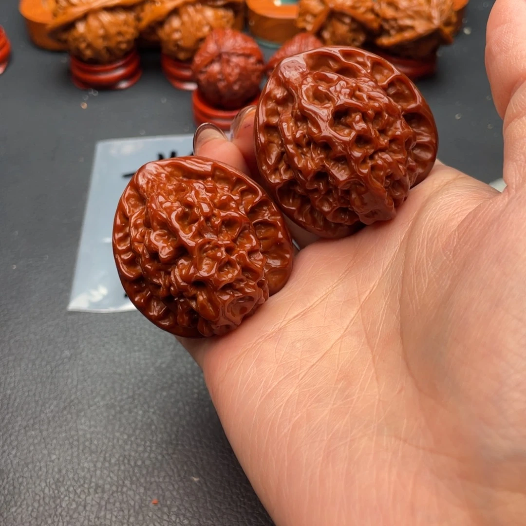 画***啊文玩核桃把件官帽