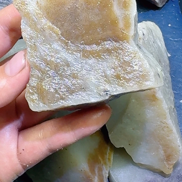 和田玉未镶嵌珠宝半成品