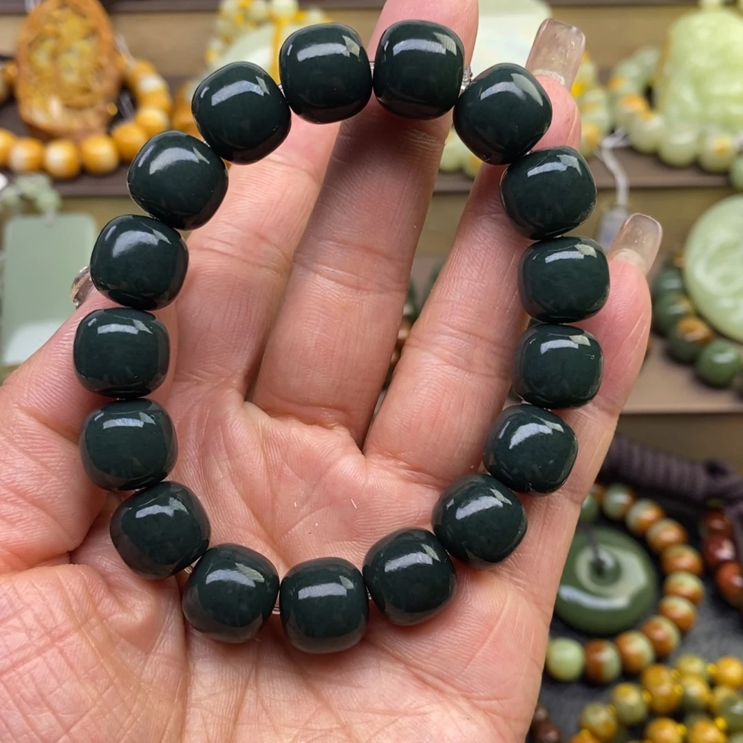 透闪石质玉未镶嵌手串