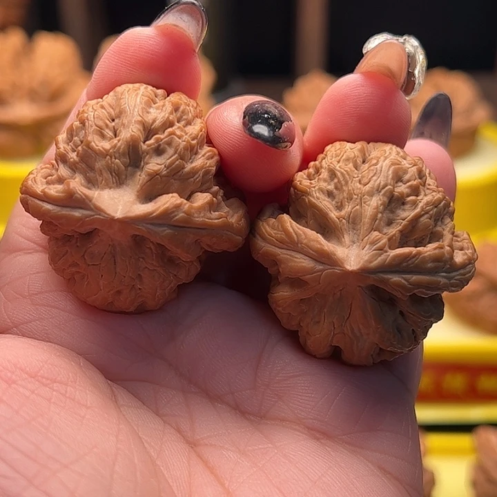 文玩核桃吊坠红锦鲤36尺 全品