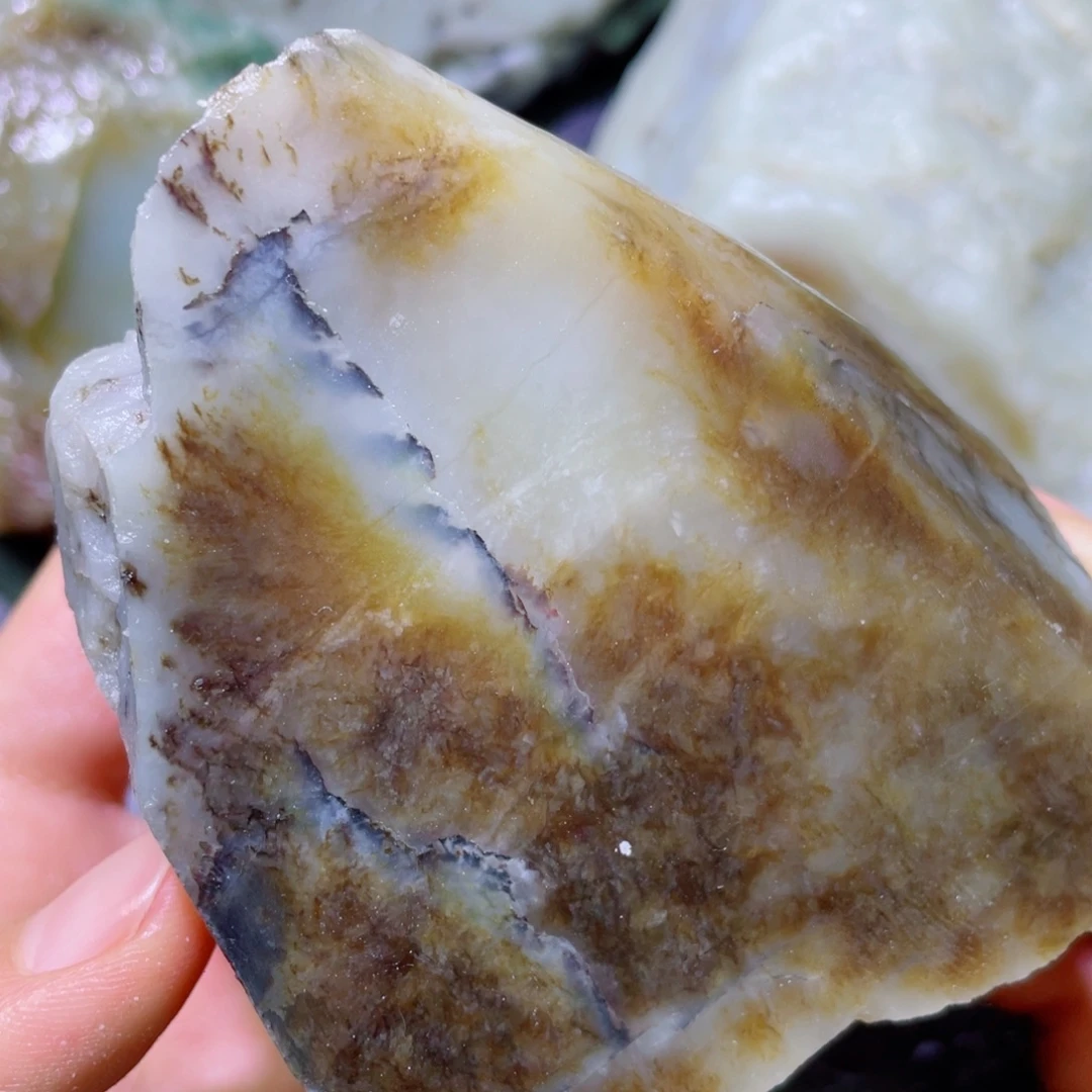 和田玉未镶嵌珠宝半成品