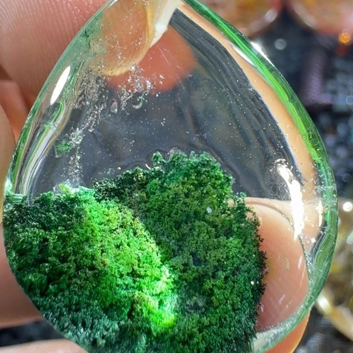 水晶颈饰未镶嵌大*驼