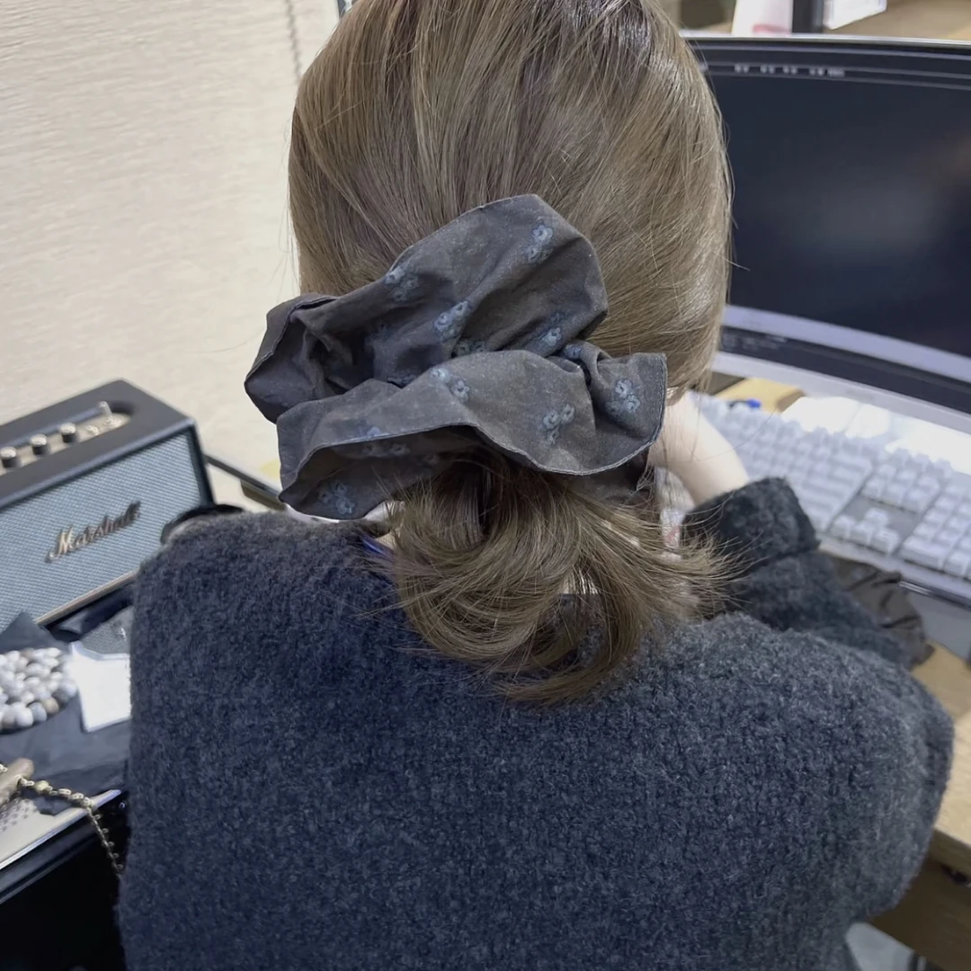 【店主实拍】咖色碎花复古发圈缎面发绳皮筋头绳086