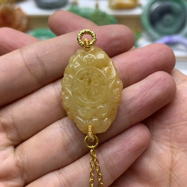 翡翠未镶嵌颈饰翡翠