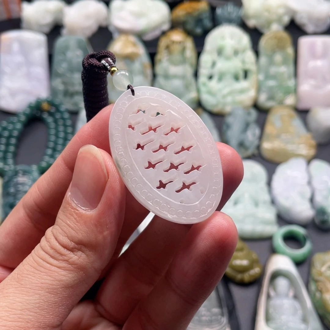 颈饰未镶嵌翡翠轻**逸翡翠