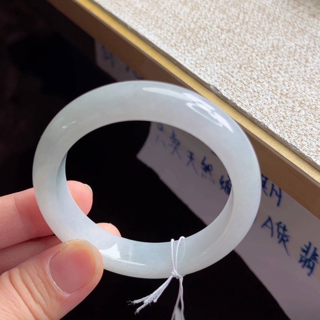 翡翠未镶嵌手镯手镯