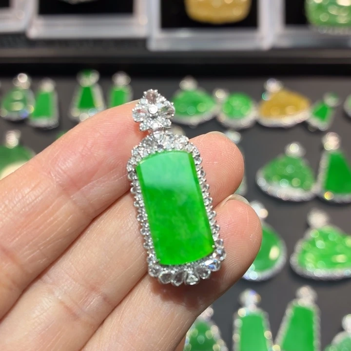 翡翠18K金镶嵌吊坠(不含链)翡翠