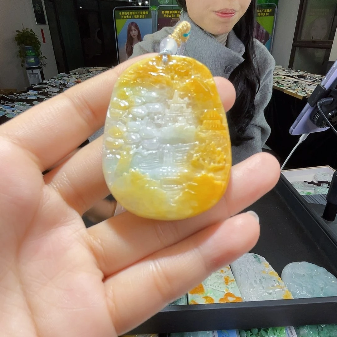 颈饰未镶嵌翡翠一