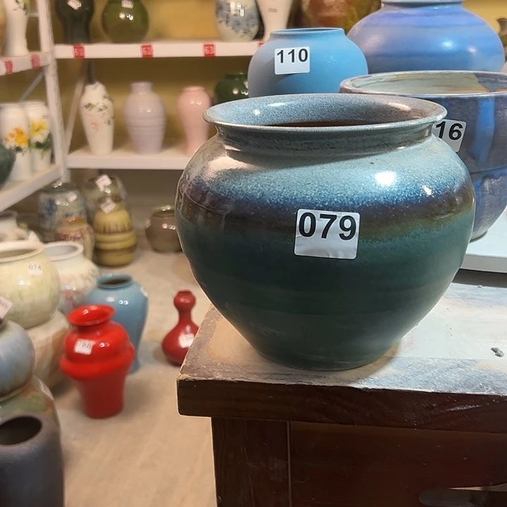 甲***院花瓶白泥摆件摆件。079