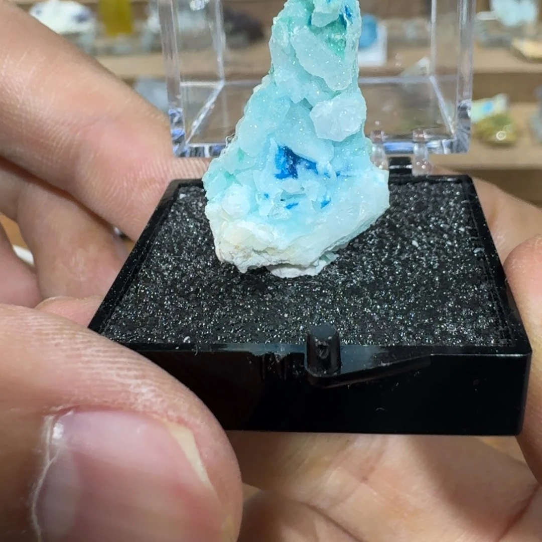 蓝****g月下珠宝严选矿物