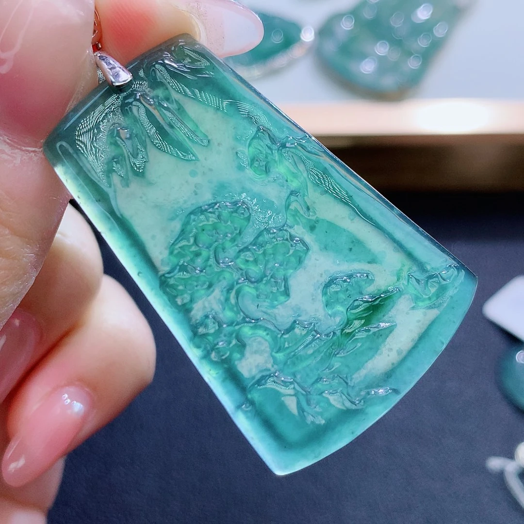 翡翠未镶嵌颈饰翡翠