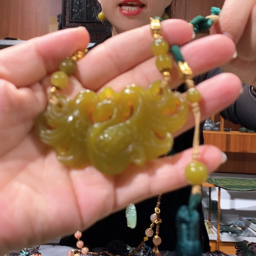 未镶嵌岫玉毛衣链