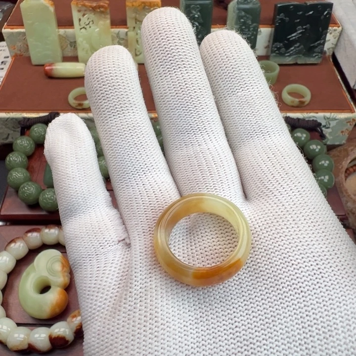 就***默岫岩河磨玉（透闪石质玉）未镶嵌戒指