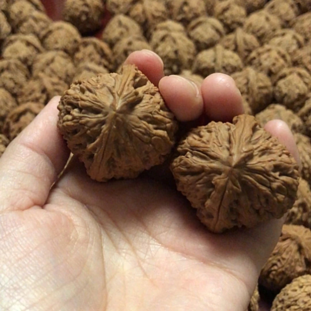 【闪购商品】文玩核桃把件n*南疆石有裂