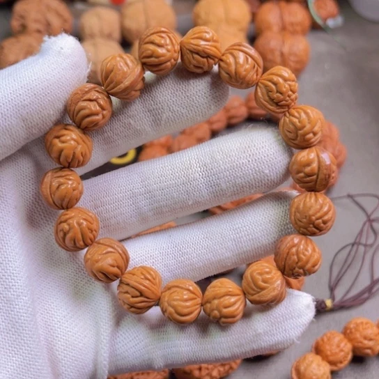 文玩核桃吊坠龙纹桃核