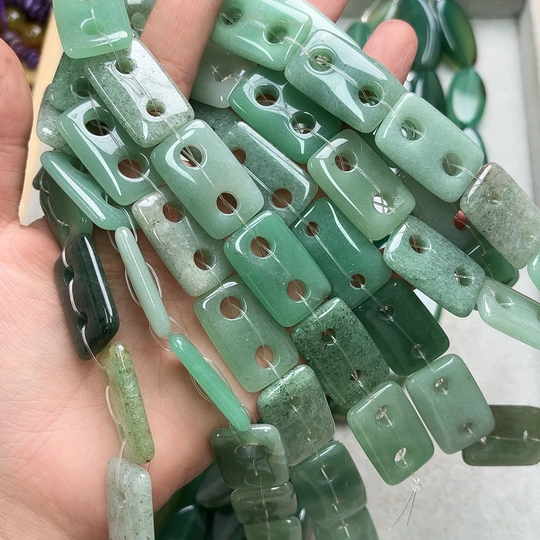 玛瑙/玉髓未镶嵌珠宝半成品18×29绿东陵猪鼻子一条