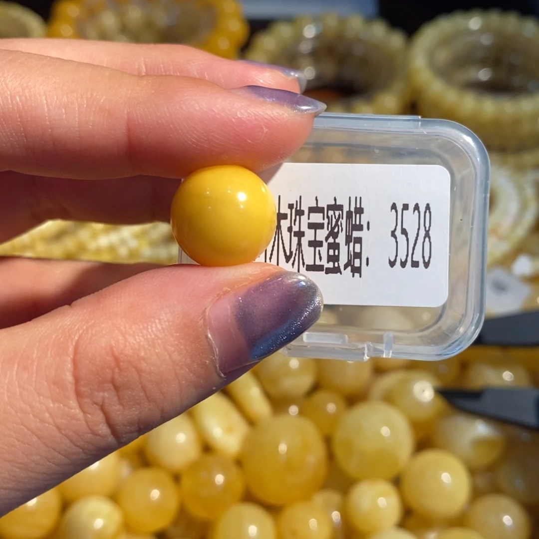 琥珀未镶嵌珠宝奇石3528