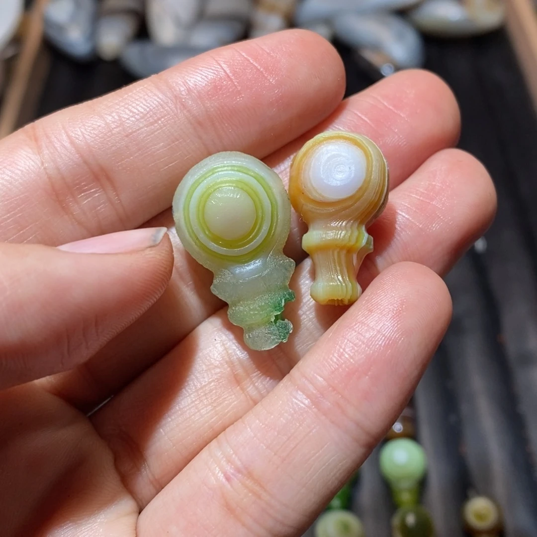 玛瑙/玉髓颈饰未镶嵌波**惊