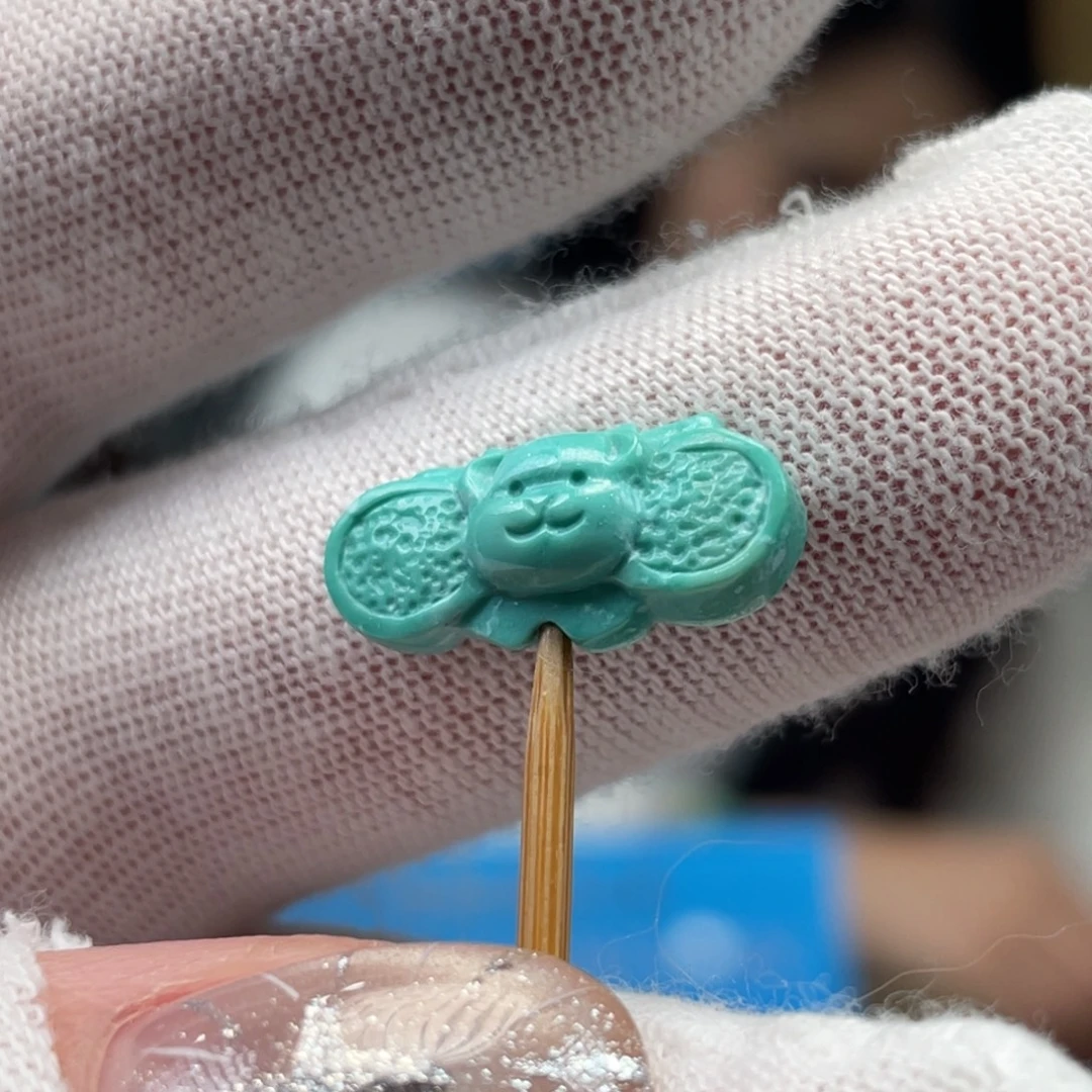 绿松石未镶嵌挂件