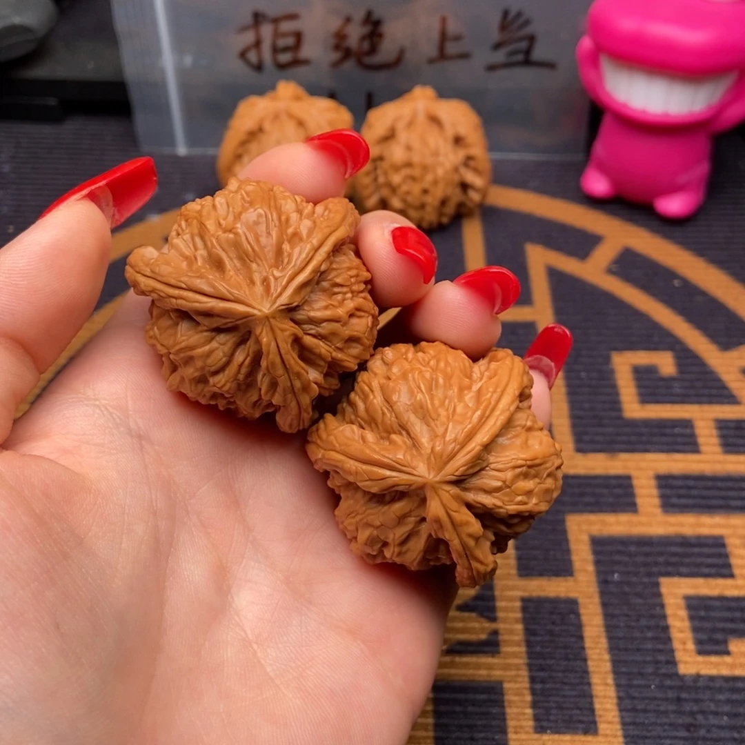 文玩核桃吊坠羁*_白狮