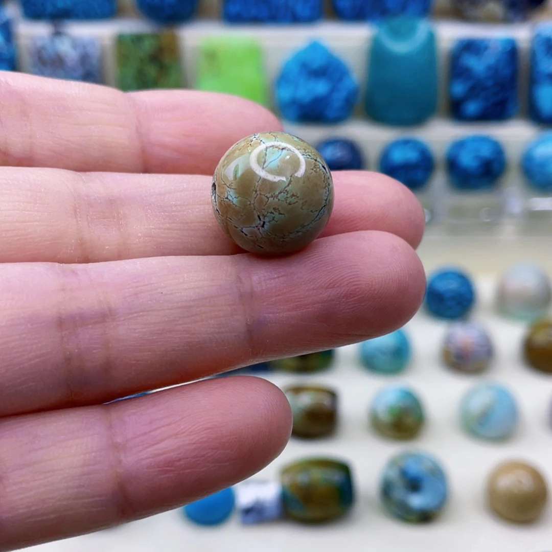 未镶嵌绿松石颈饰