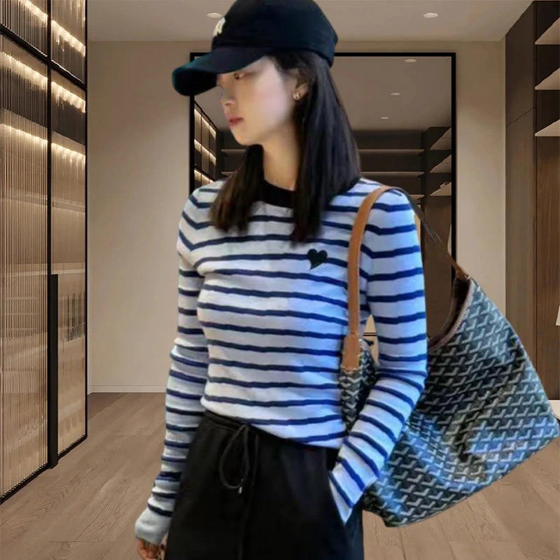 高级感蓝色条纹毛衣长袖T恤女早春新款圆领休闲打底针织衫上衣服