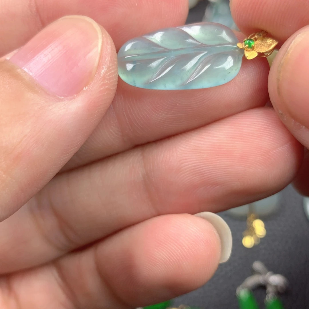 【闪购商品】翡翠18K金镶嵌颈饰翡翠